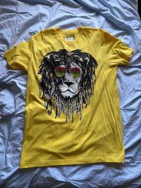 Yellow Graphic Lion Rasta Sunglasses T-Shirt - Unbranded